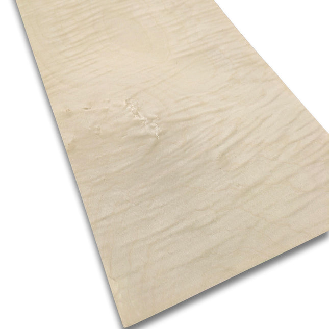 Esdoorn (gewaterd) fineer | 122x22 cm